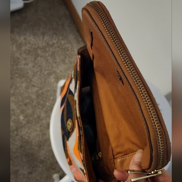 FOSSIL Handbag, Floral, Fabric, and Leather - Picture 7 of 15